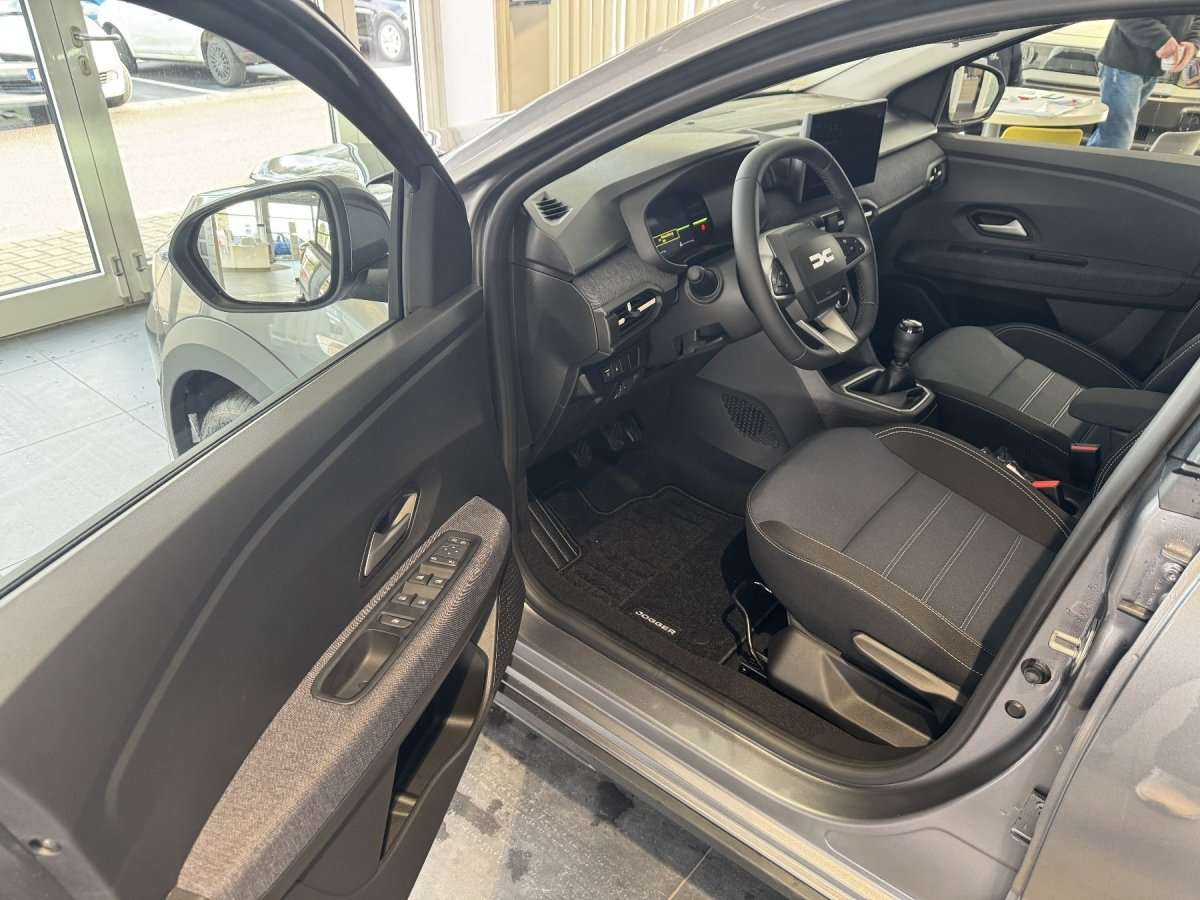 Fahrzeugbild eines Dacia Jogger