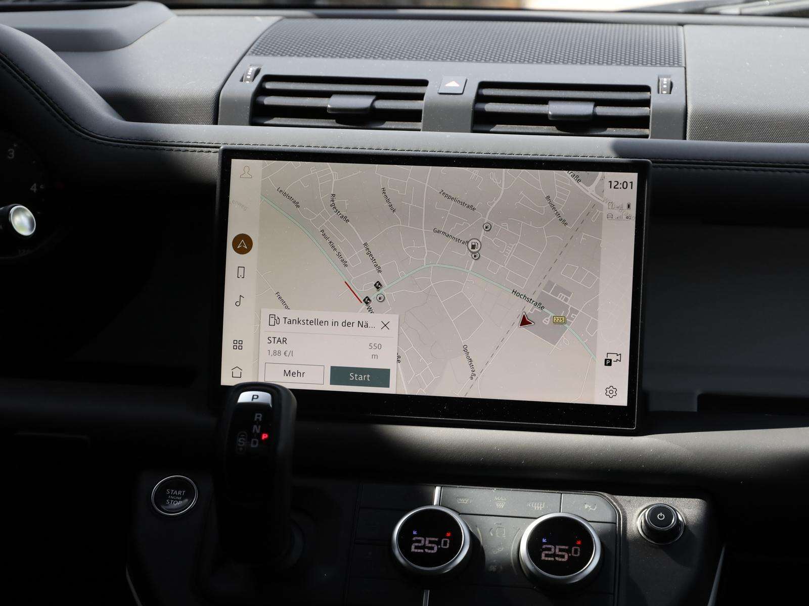 Fahrzeugbild eines Land Rover Defender