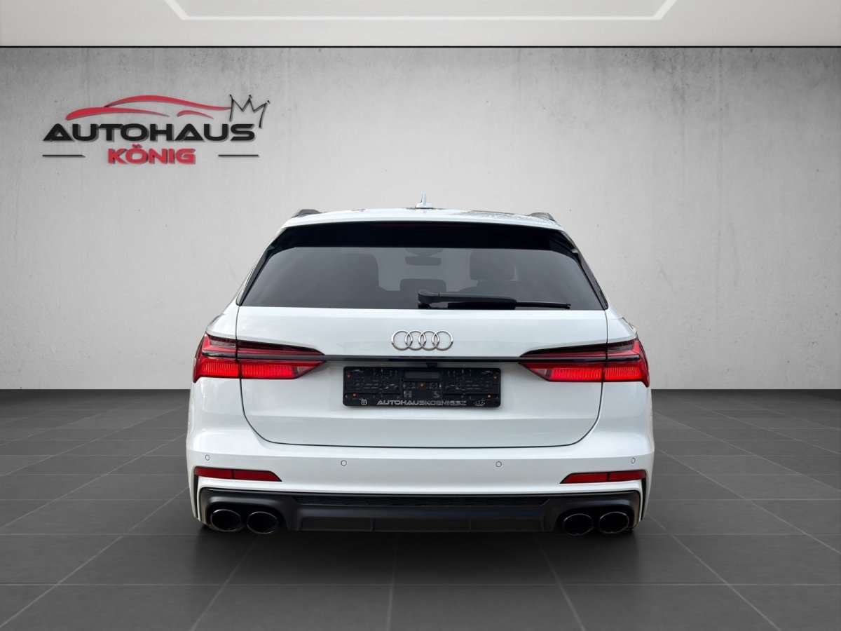 Fahrzeugbild eines Audi S6