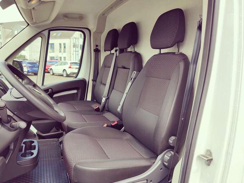 Fahrzeugbild eines Opel Movano