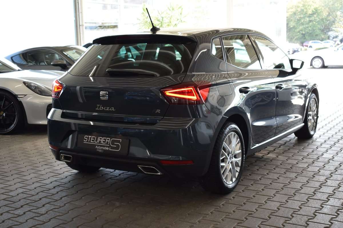 Fahrzeugbild eines SEAT Ibiza