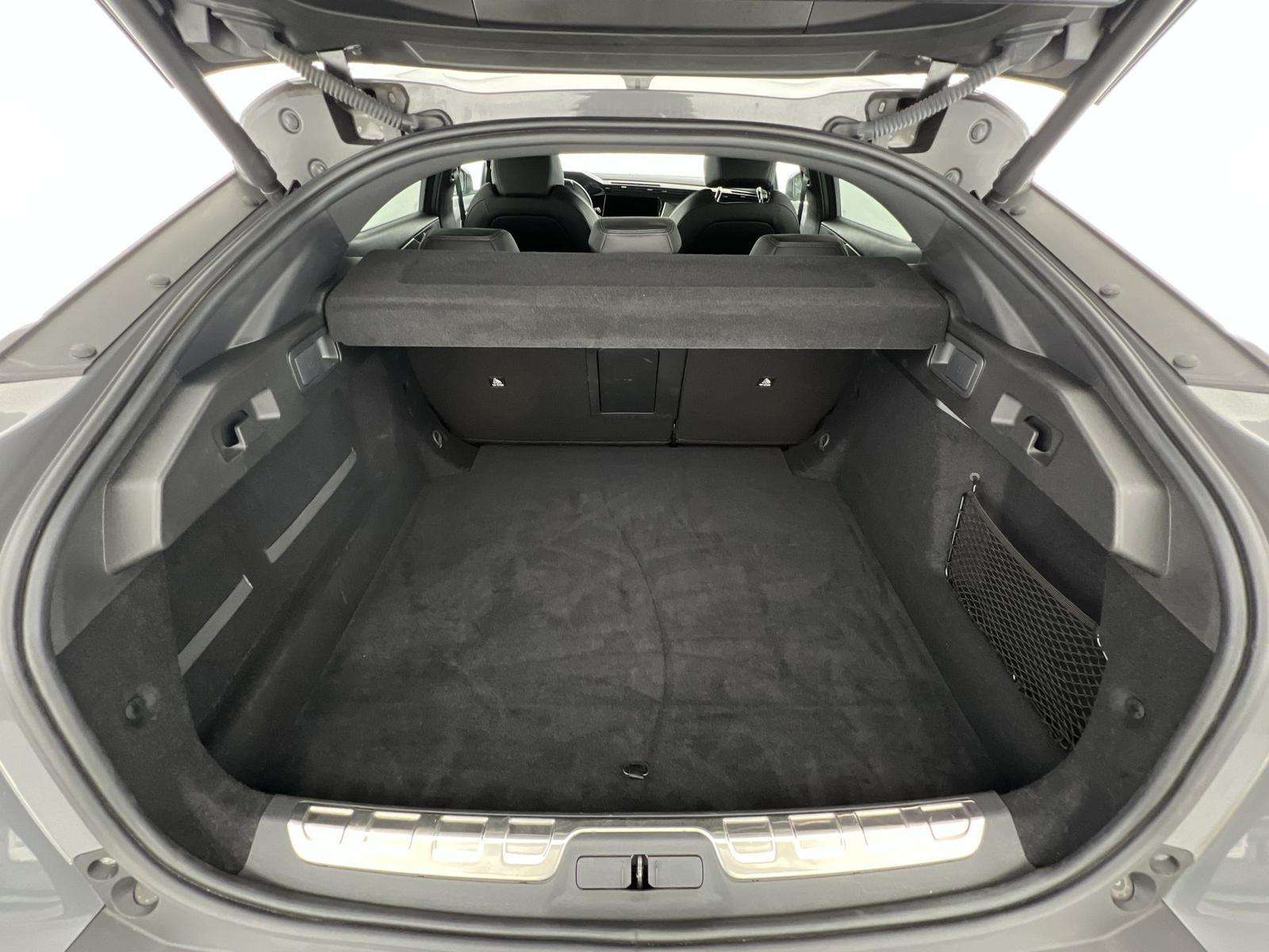 Fahrzeugbild eines Peugeot 408