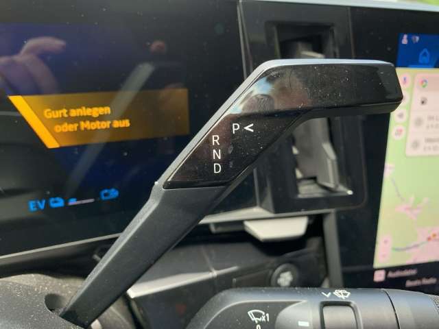 Fahrzeugbild eines Renault Rafale