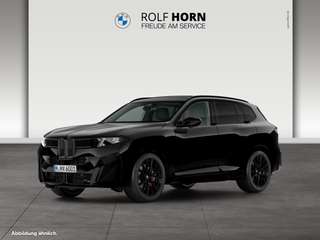Schräge Frontansicht auf einen BMW X5 , freigestellt