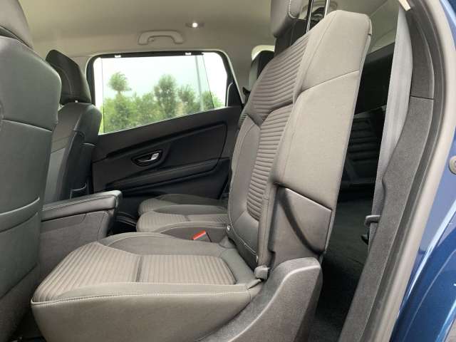 Fahrzeugbild eines Renault Grand Scénic