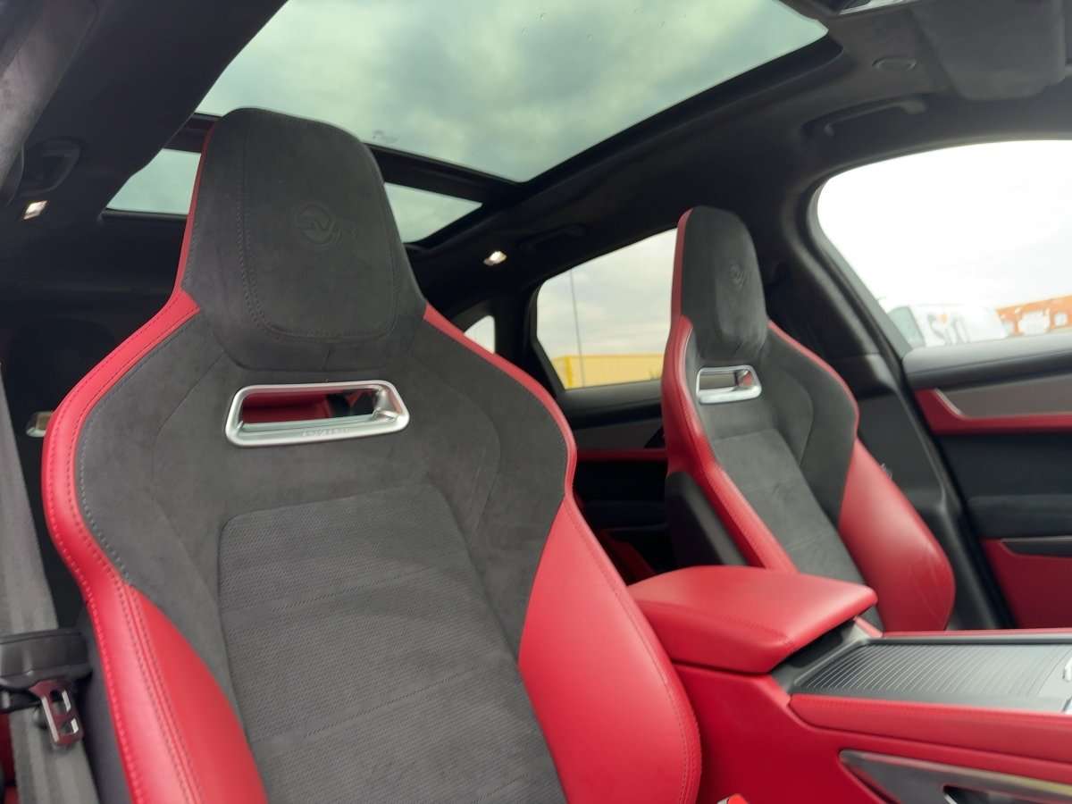 Fahrzeugbild eines Jaguar F-PACE