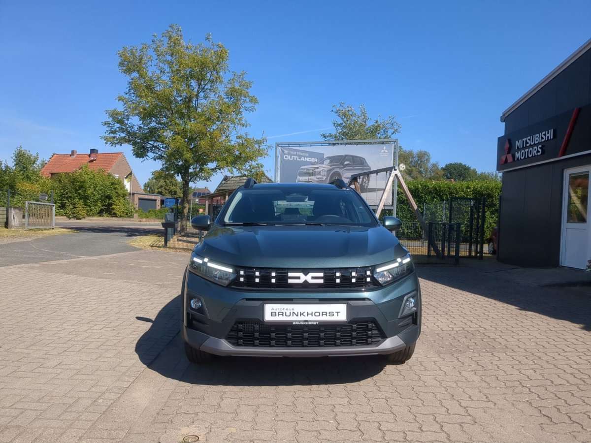 Fahrzeugbild eines Dacia Sandero