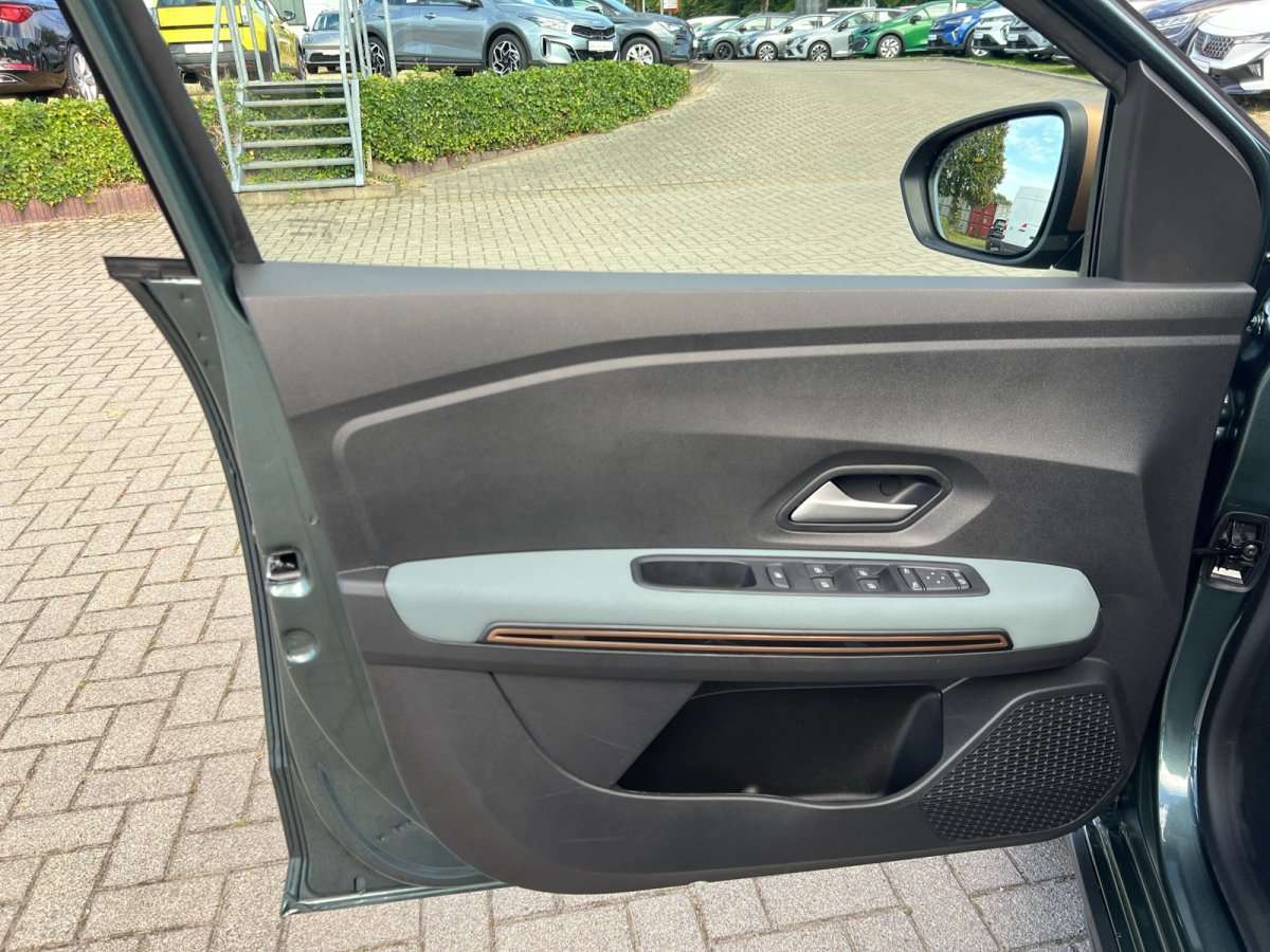 Fahrzeugbild eines Dacia Sandero