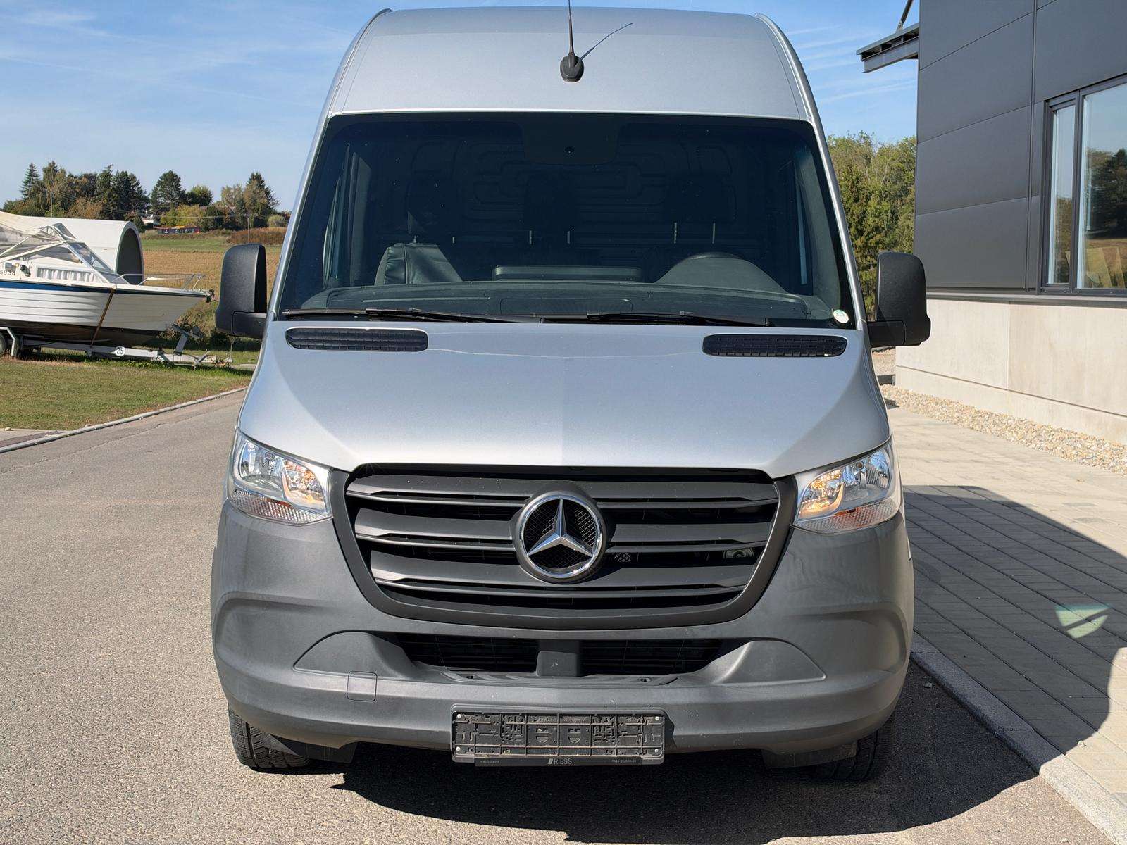 Fahrzeugbild eines Mercedes-Benz Sprinter