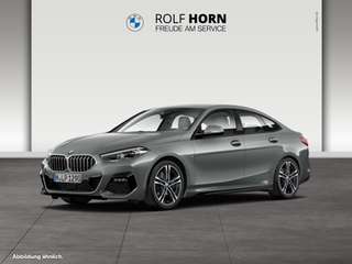 Schräge Frontansicht auf einen BMW 2er-Reihe , freigestellt