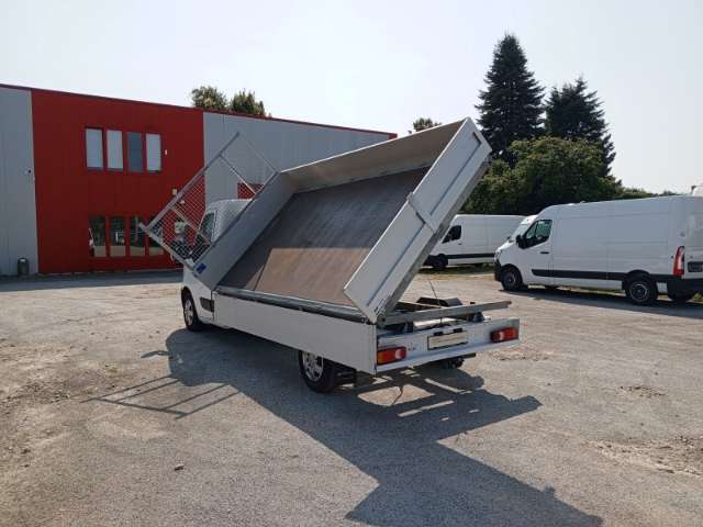 Fahrzeugbild eines Nissan Interstar