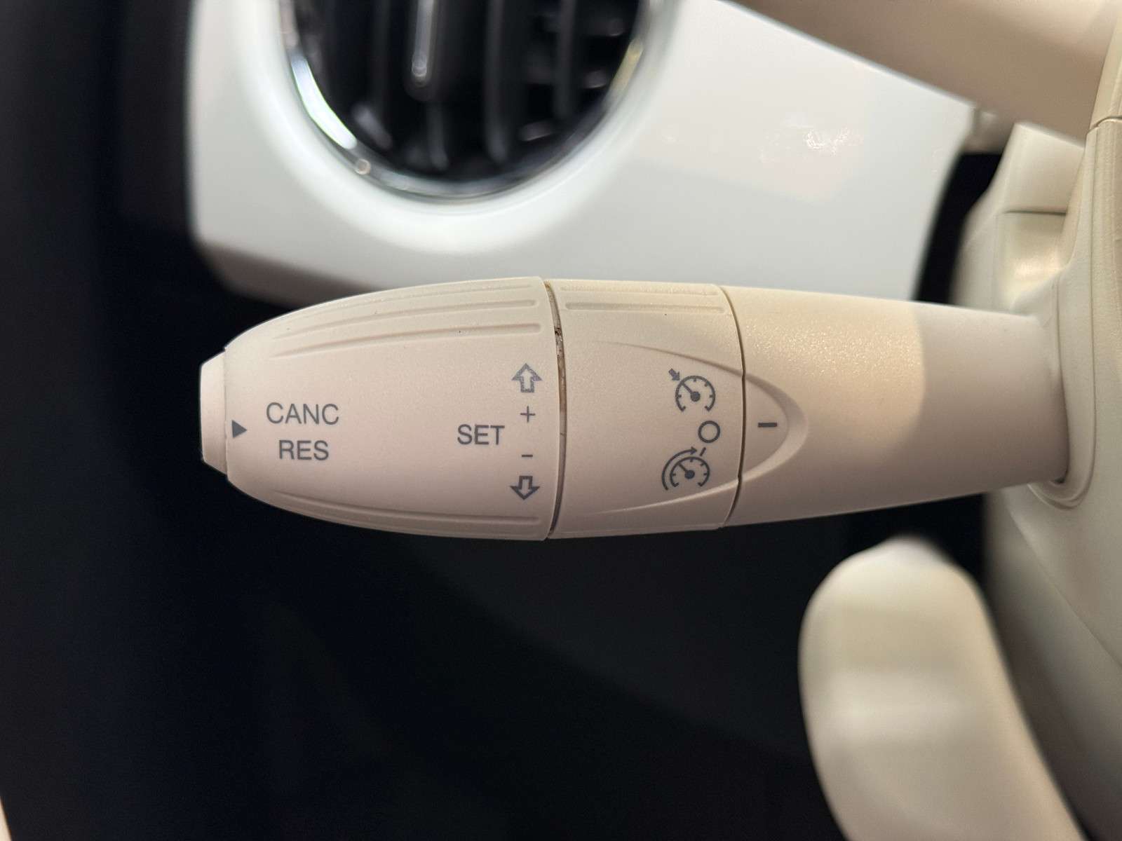 Fahrzeugbild eines Fiat 500