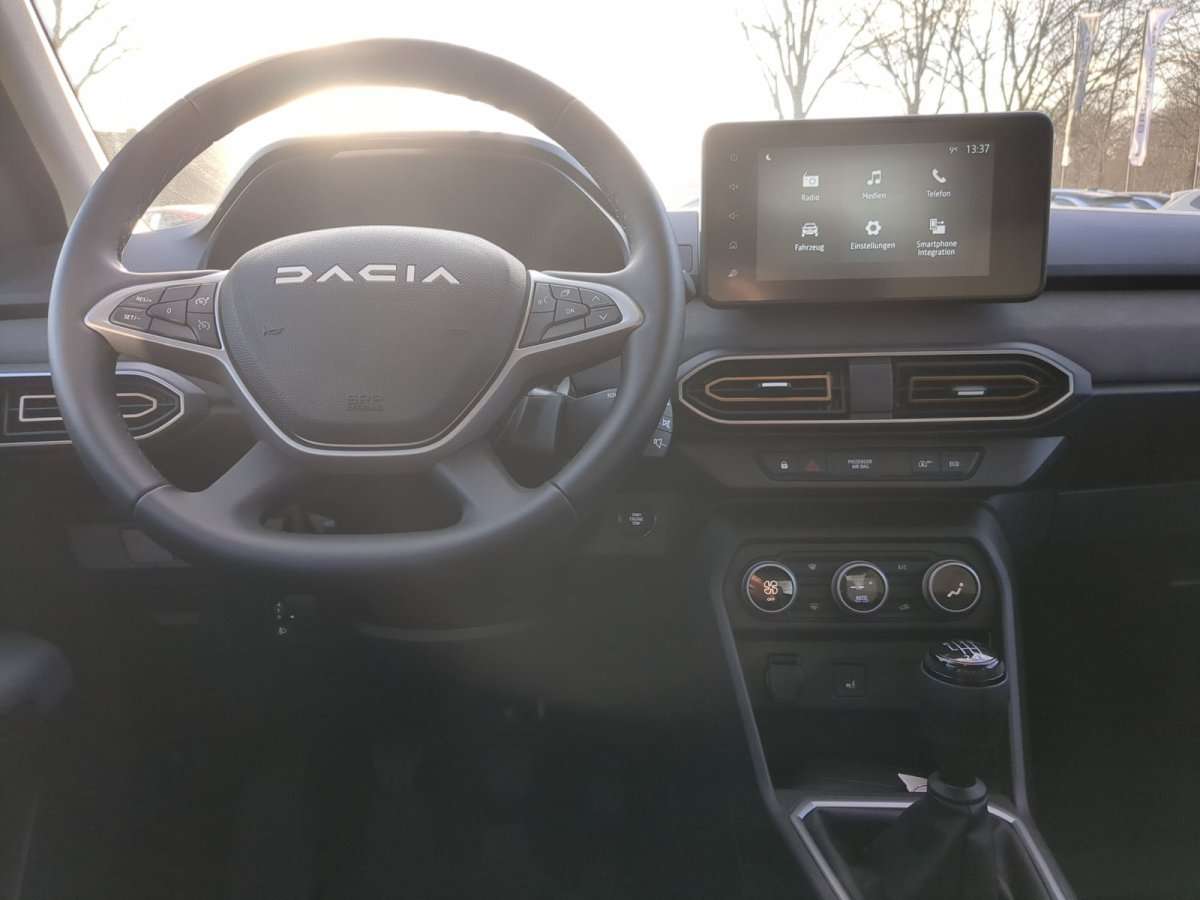 Fahrzeugbild eines Dacia Sandero