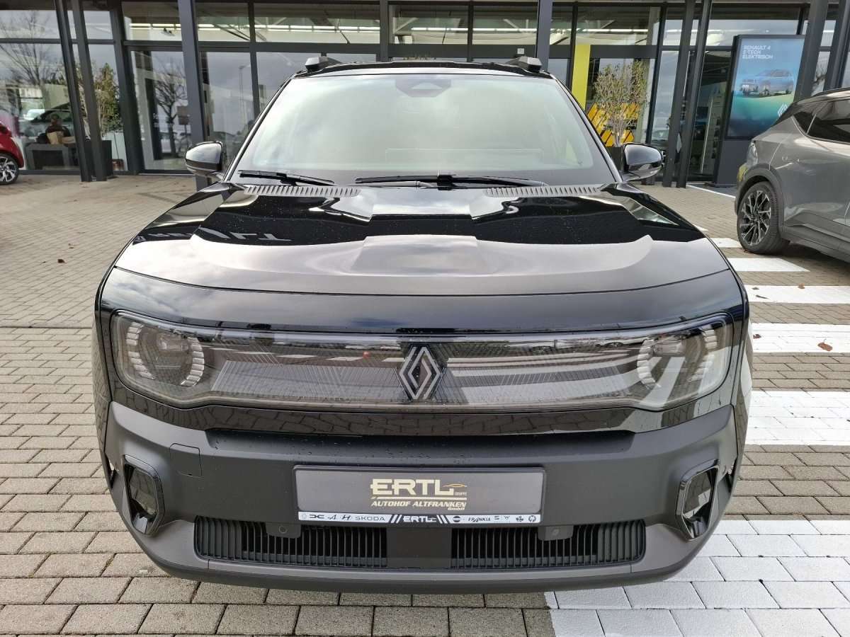 Fahrzeugbild eines Renault 4 E-TECH