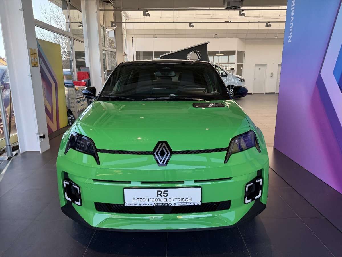 Fahrzeugbild eines Renault 5 E-TECH