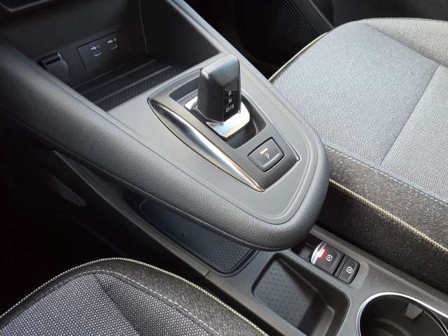 Fahrzeugbild eines Mitsubishi Grandis