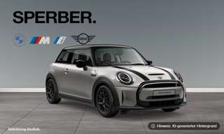 Schräge Frontansicht auf einen MINI COOPER SE , freigestellt