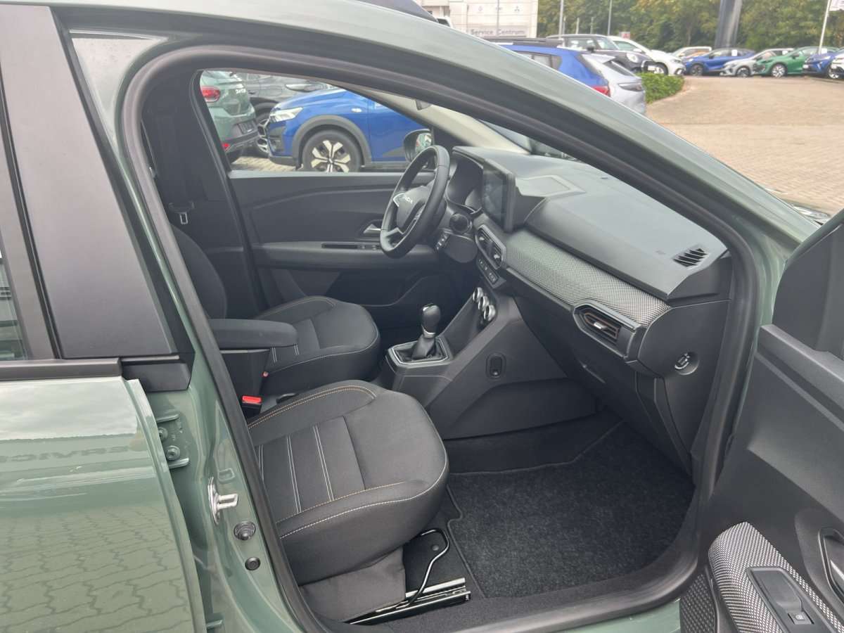 Fahrzeugbild eines Dacia Sandero