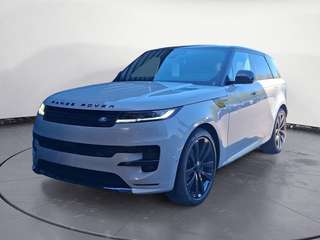 Schräge Frontansicht auf einen Land Rover Range Rover Sport , freigestellt