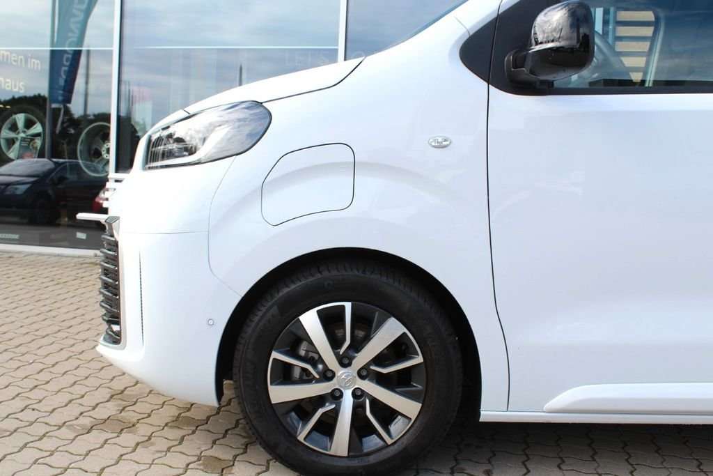 Fahrzeugbild eines Toyota Proace