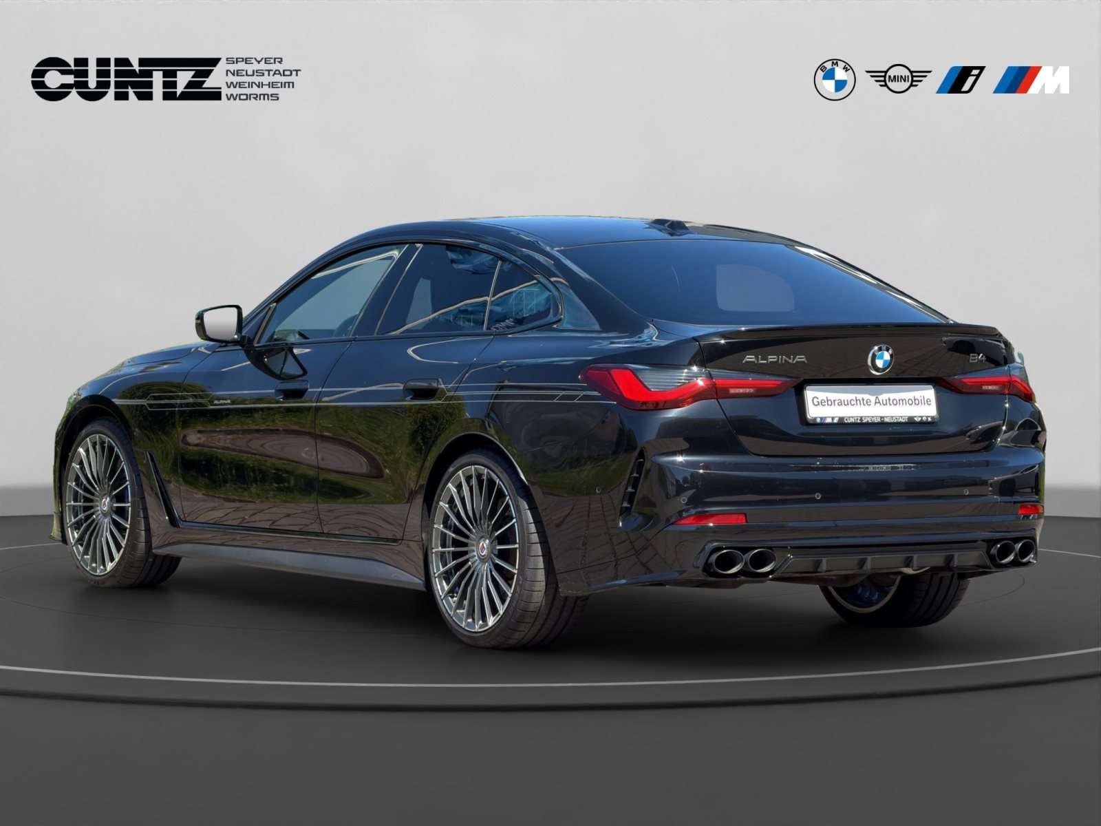 Fahrzeugbild eines Alpina B4