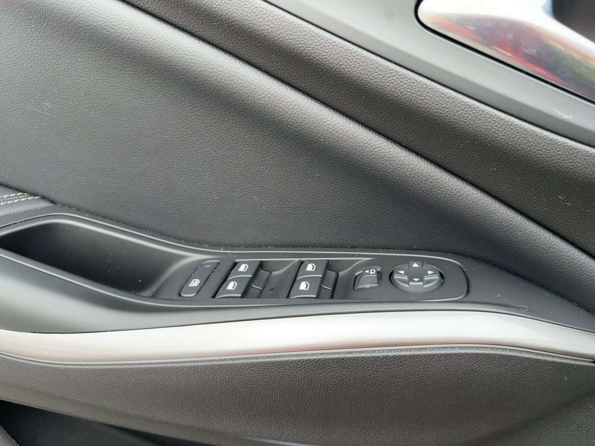 Fahrzeugbild eines Opel Grandland X