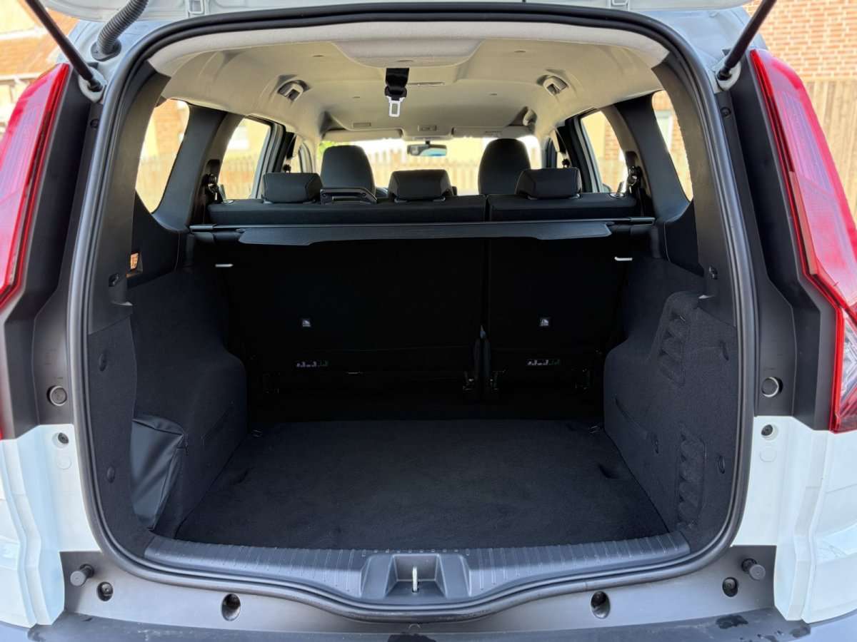 Fahrzeugbild eines Dacia Jogger