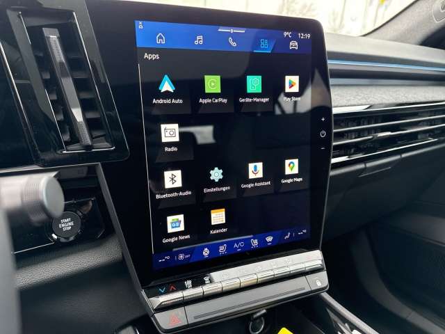 Fahrzeugbild eines Renault Rafale