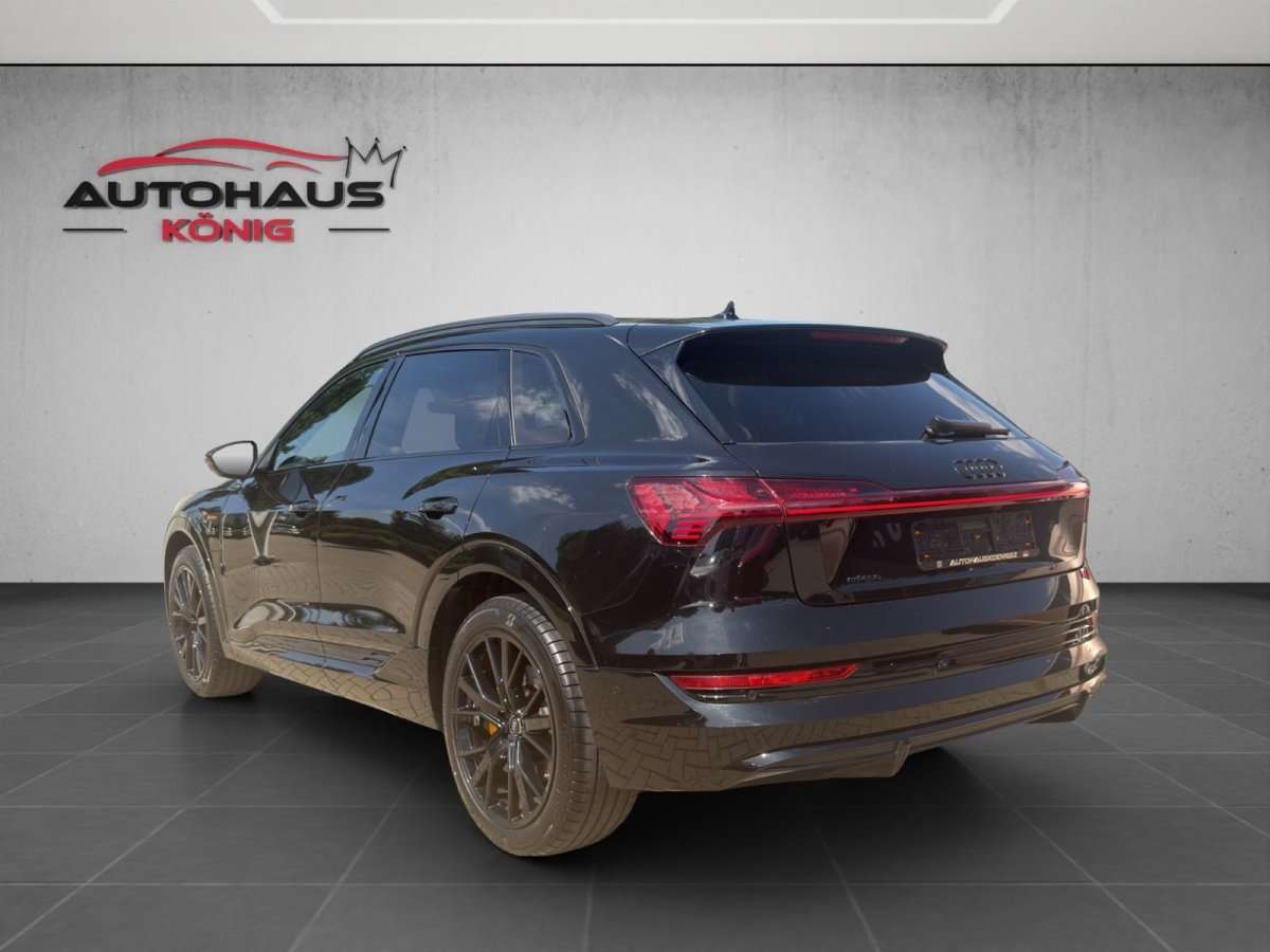 Fahrzeugbild eines Audi e-tron
