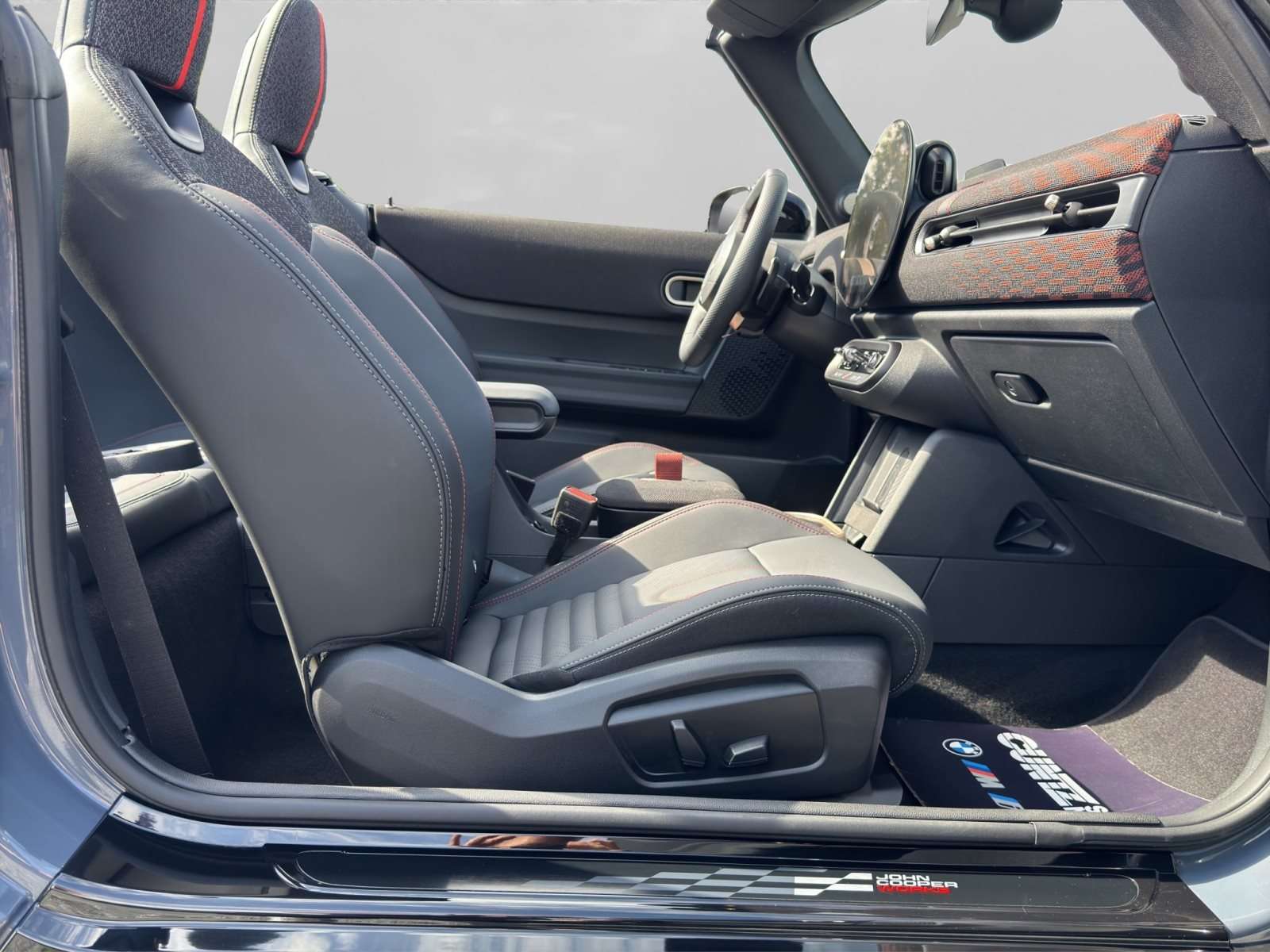Fahrzeugbild eines MINI MINI