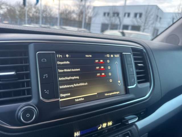 Fahrzeugbild eines Opel Zafira Life