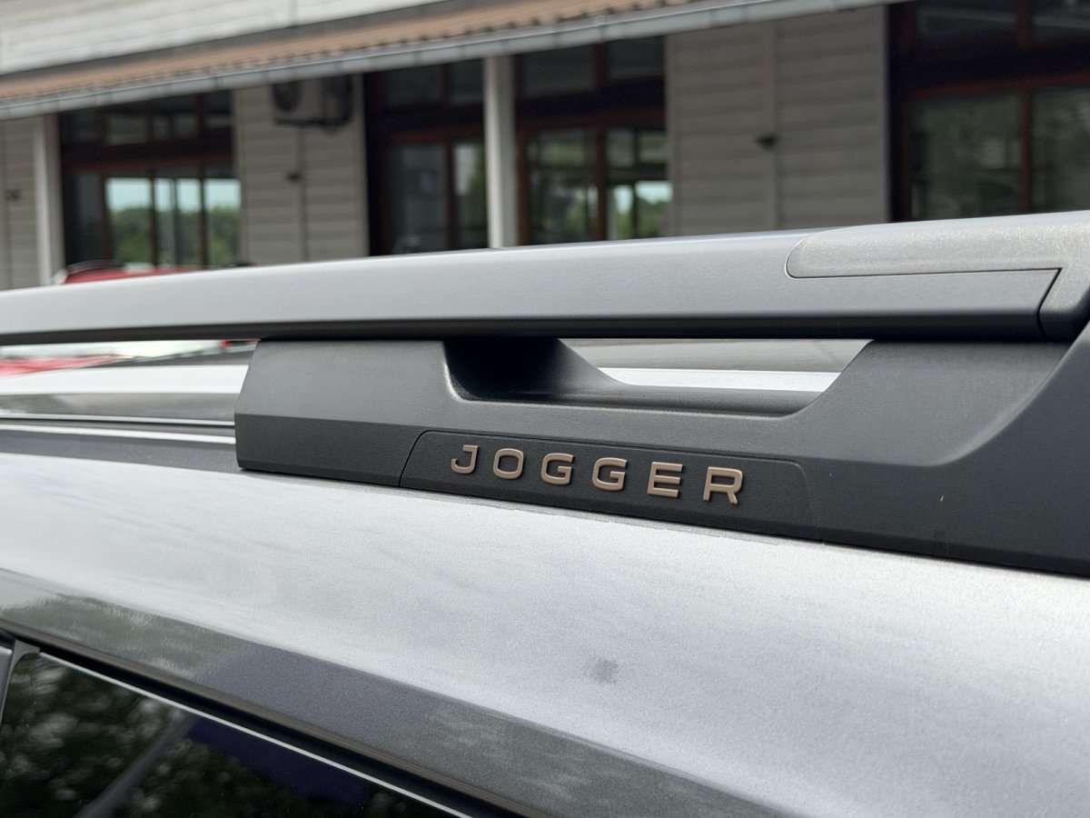 Fahrzeugbild eines Dacia Jogger