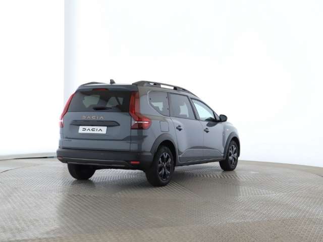 Fahrzeugbild eines Dacia Jogger