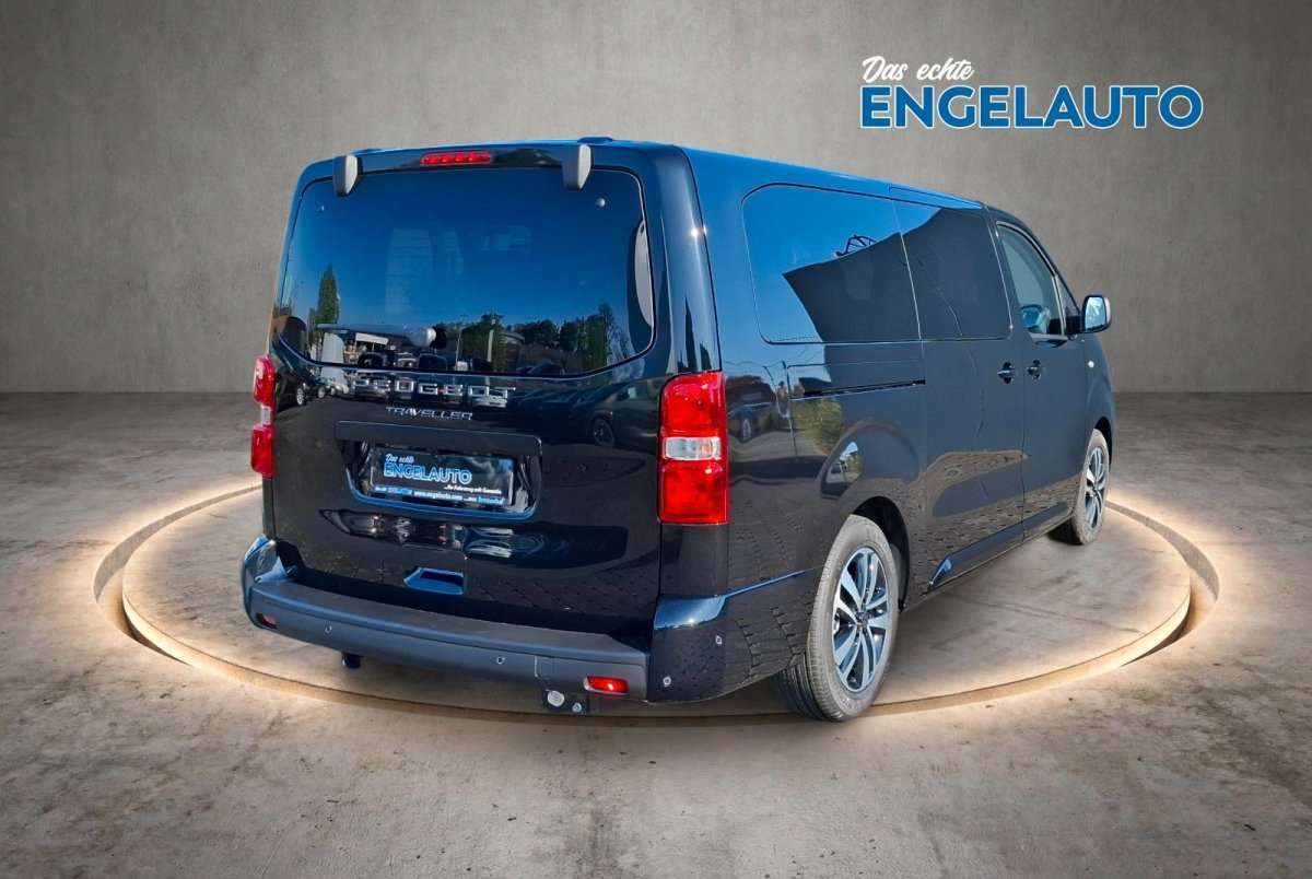 Fahrzeugbild eines Peugeot Traveller