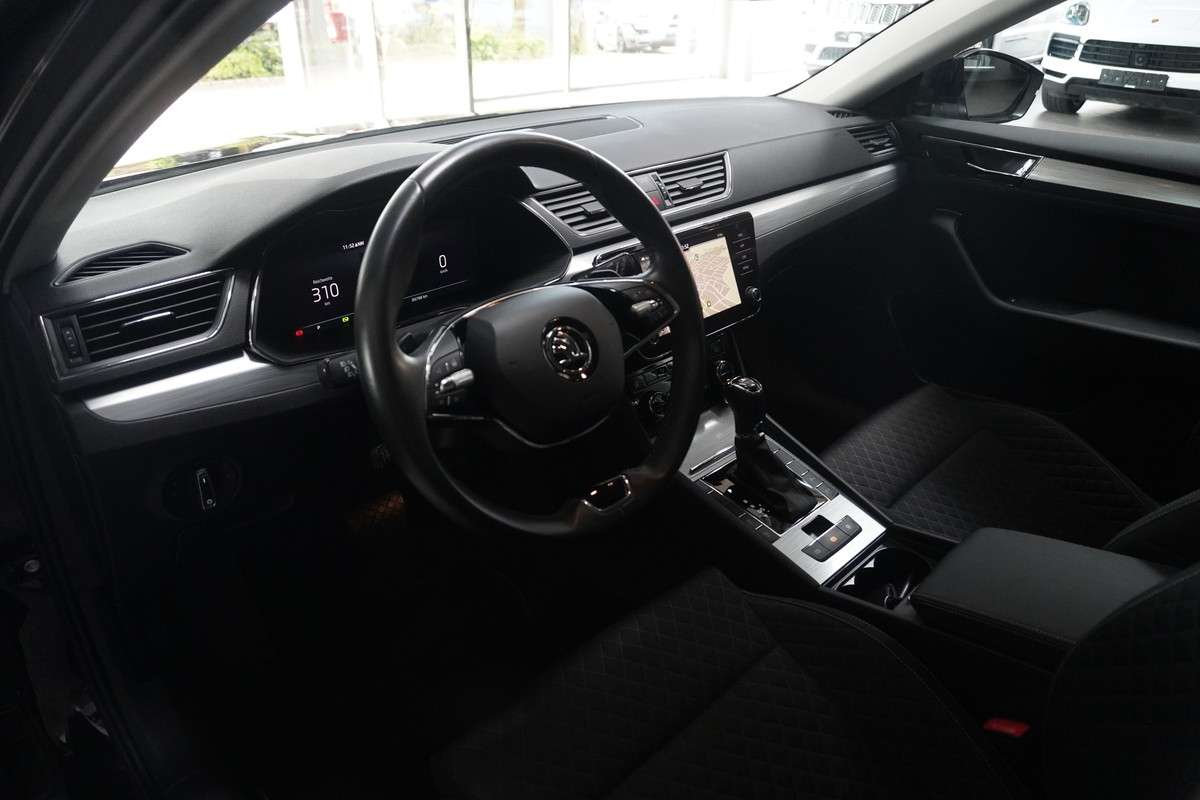 Fahrzeugbild eines Skoda Superb