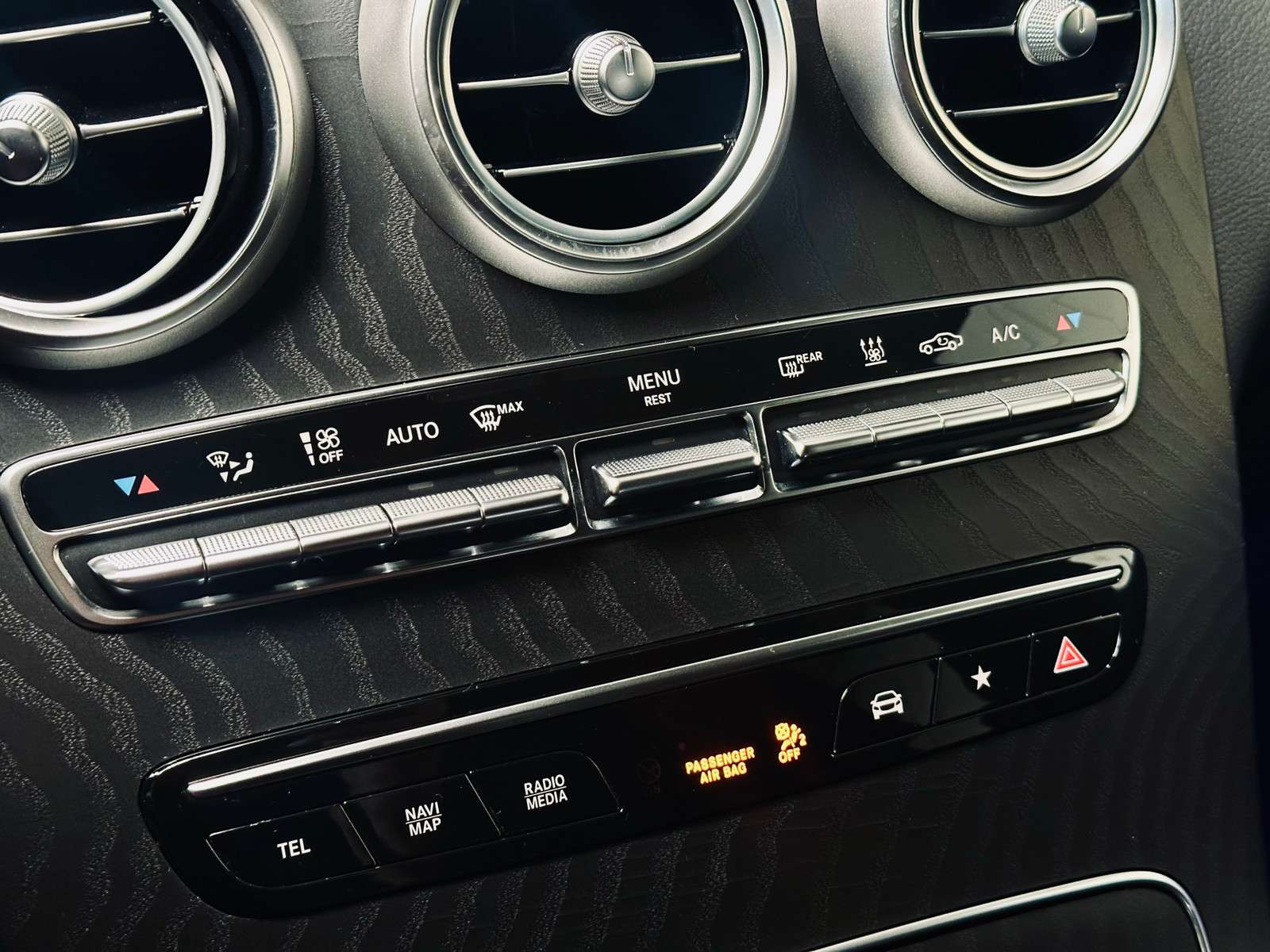 Fahrzeugbild eines Mercedes-Benz GLC
