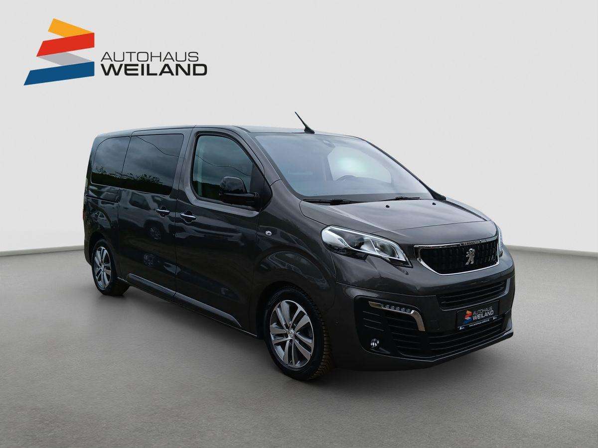 Fahrzeugbild eines Peugeot Traveller