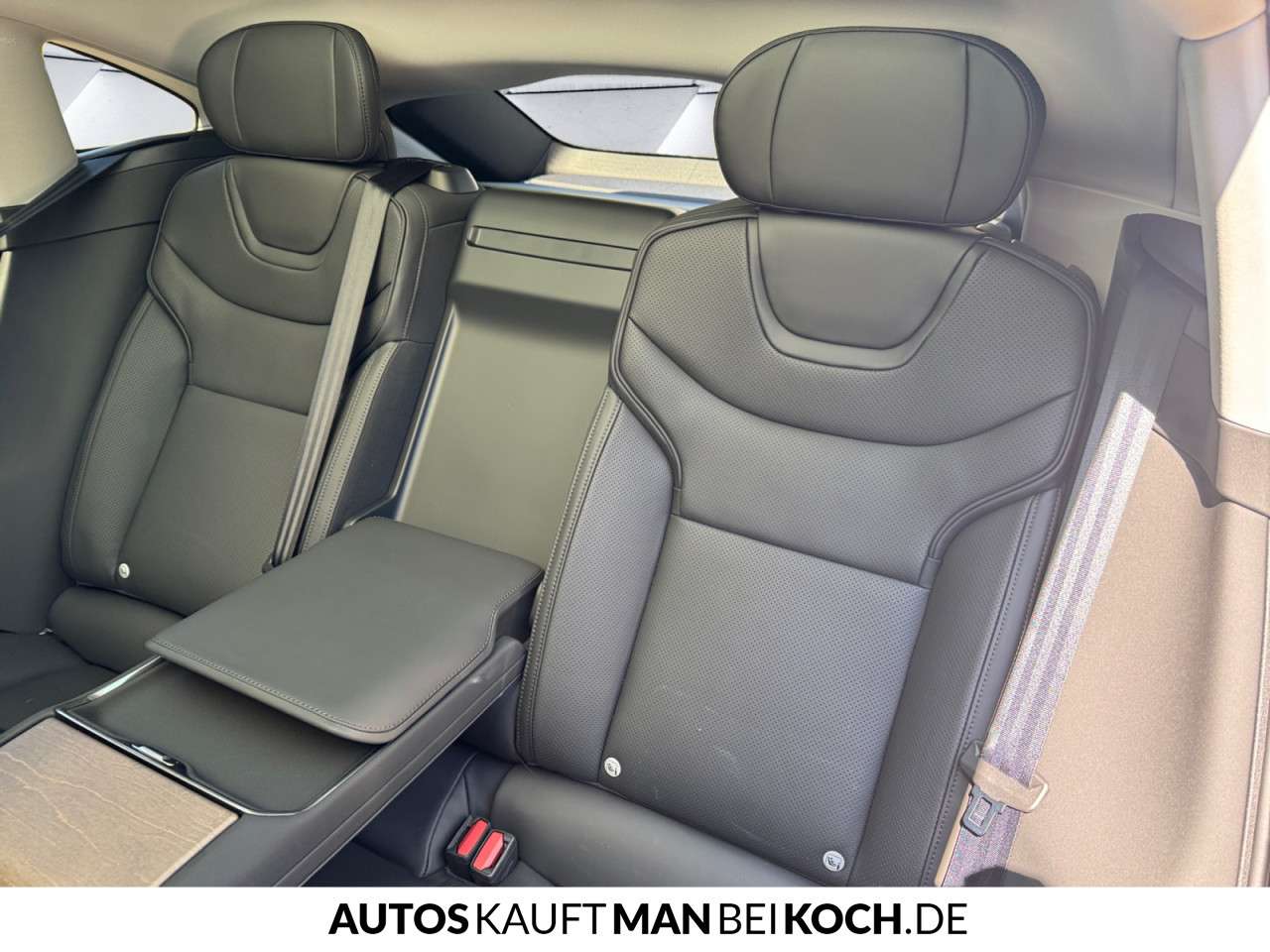 Fahrzeugbild eines Volvo ES90
