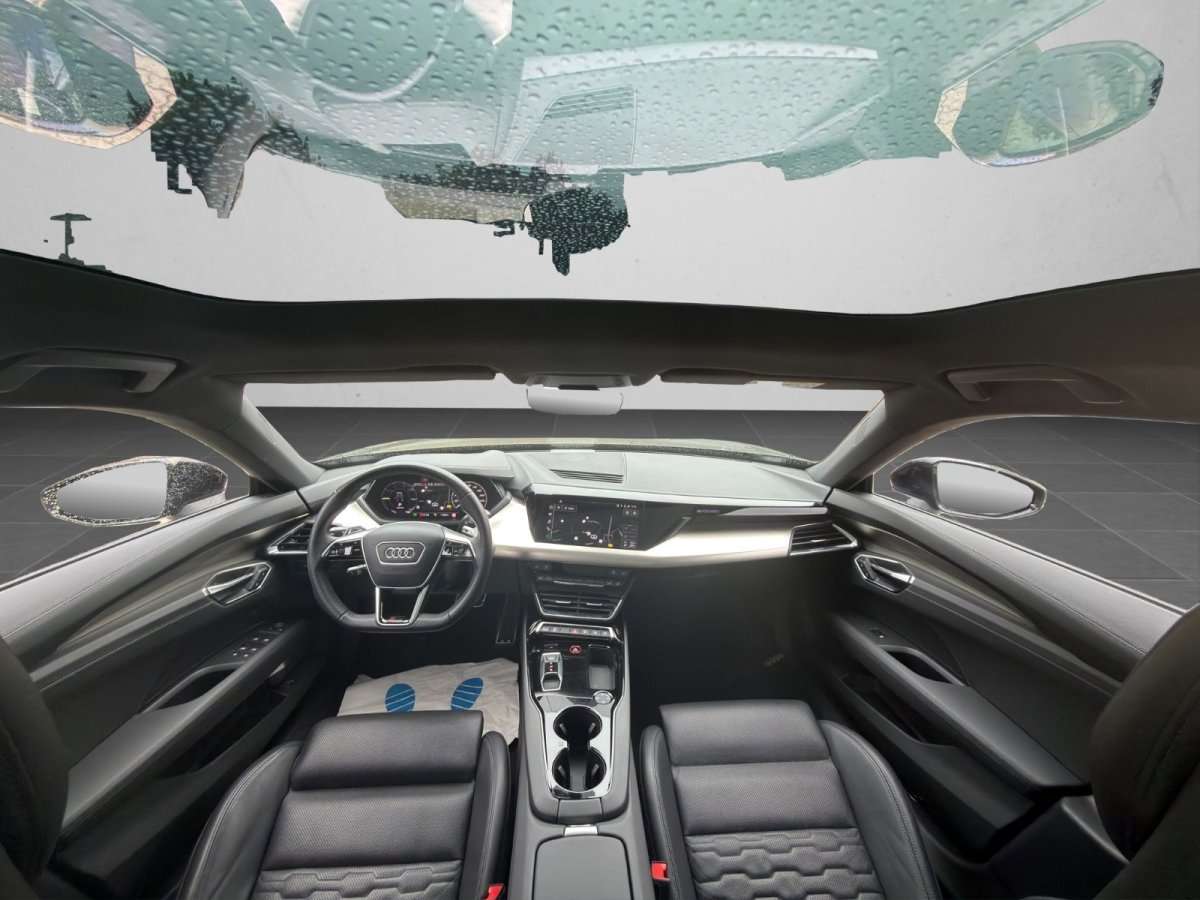 Fahrzeugbild eines Audi e-tron GT