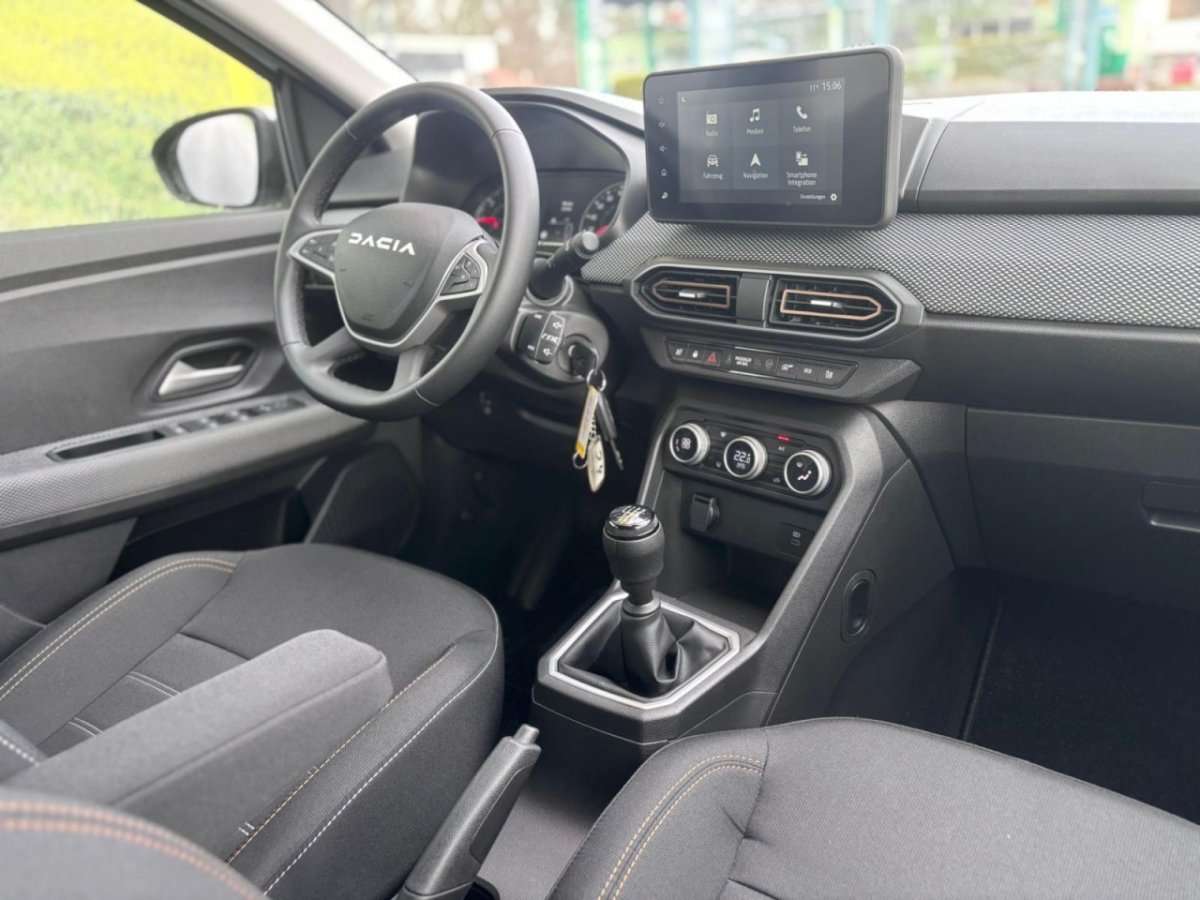 Fahrzeugbild eines Dacia Sandero