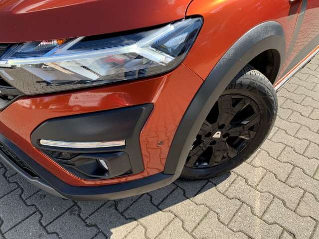 Fahrzeugbild eines Dacia Jogger
