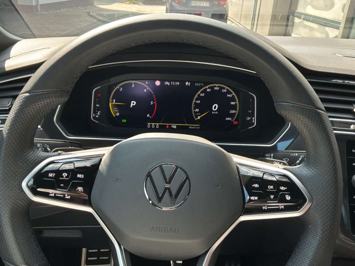 Fahrzeugbild eines Volkswagen Tiguan Allspace
