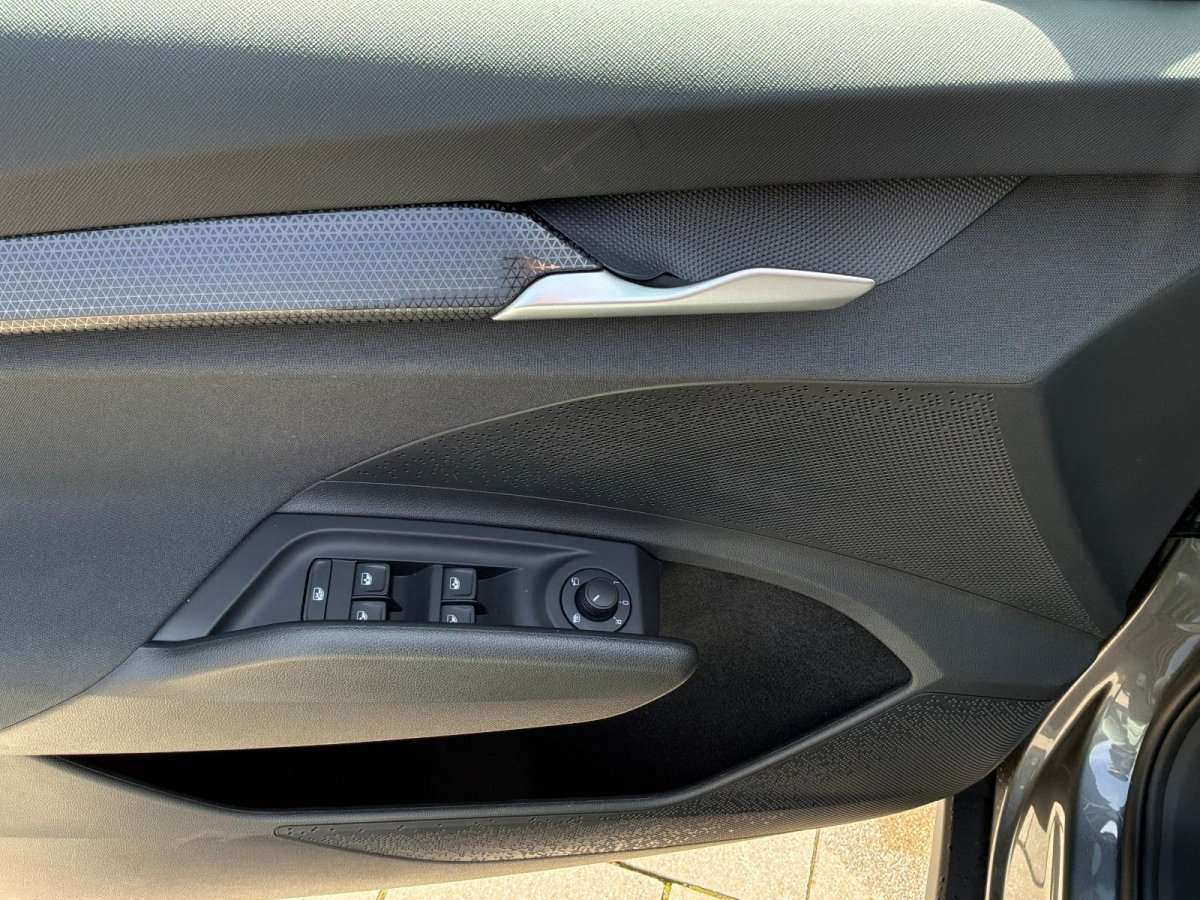 Fahrzeugbild eines Skoda ELROQ