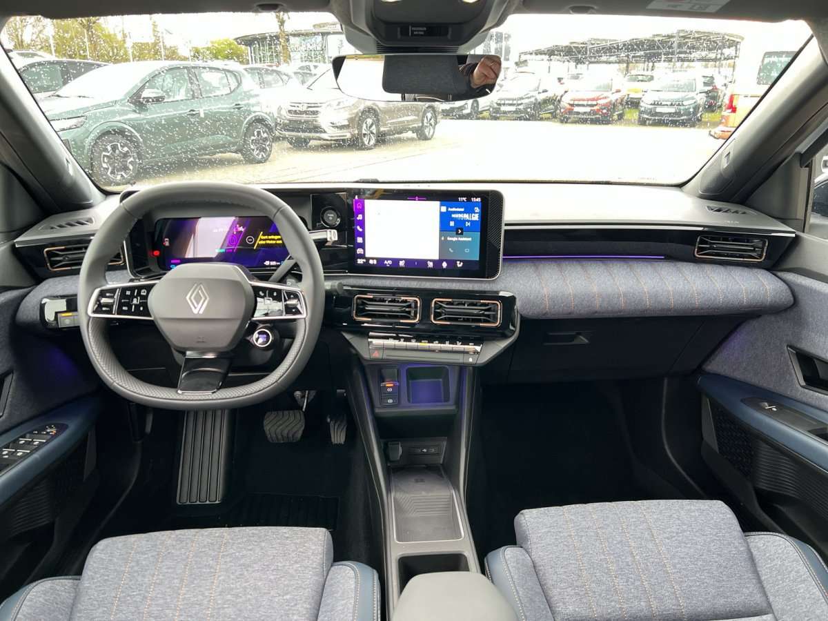 Fahrzeugbild eines Renault 4 E-TECH