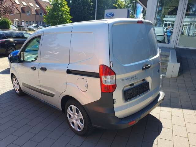 Fahrzeugbild eines Ford Transit Courier