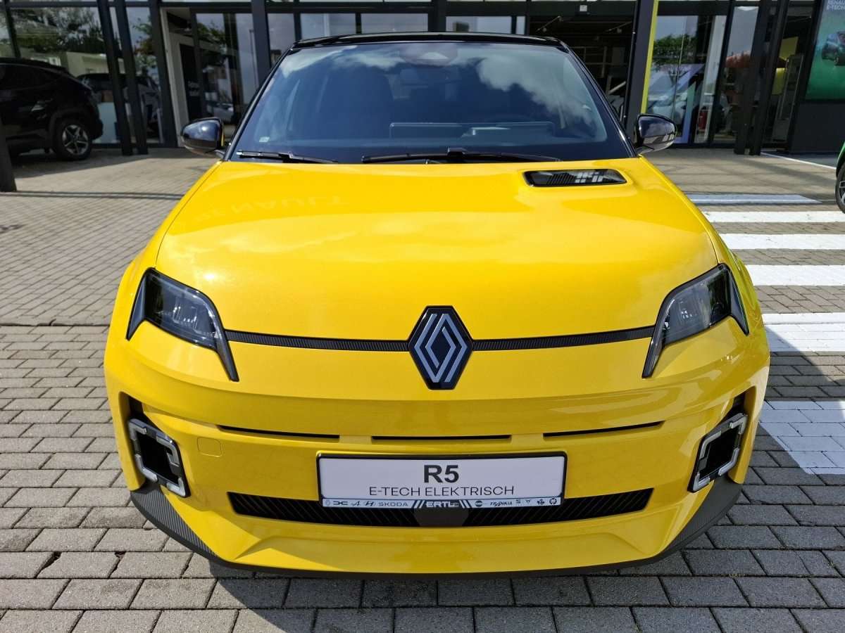 Fahrzeugbild eines Renault 5 E-TECH