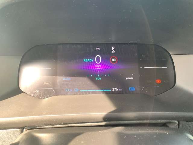 Fahrzeugbild eines Renault Kangoo E-TECH