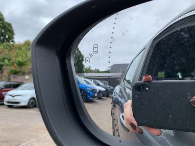 Fahrzeugbild eines Renault Austral