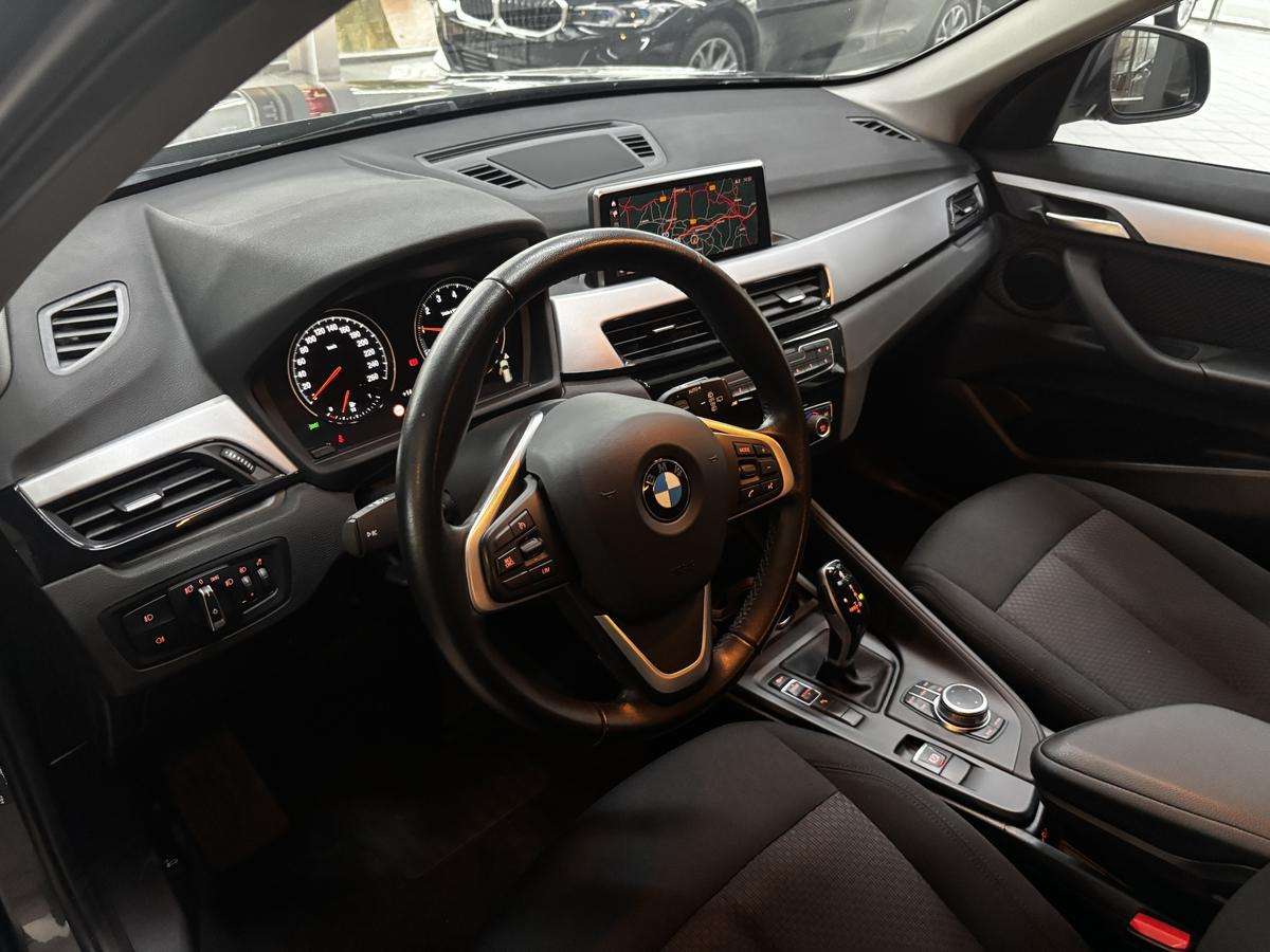 Fahrzeugbild eines BMW X1