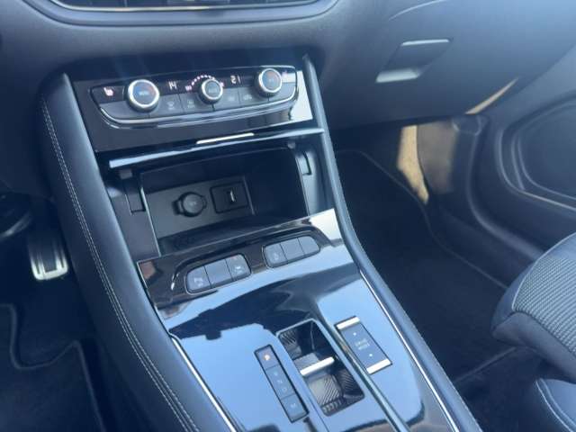 Fahrzeugbild eines Opel Grandland X